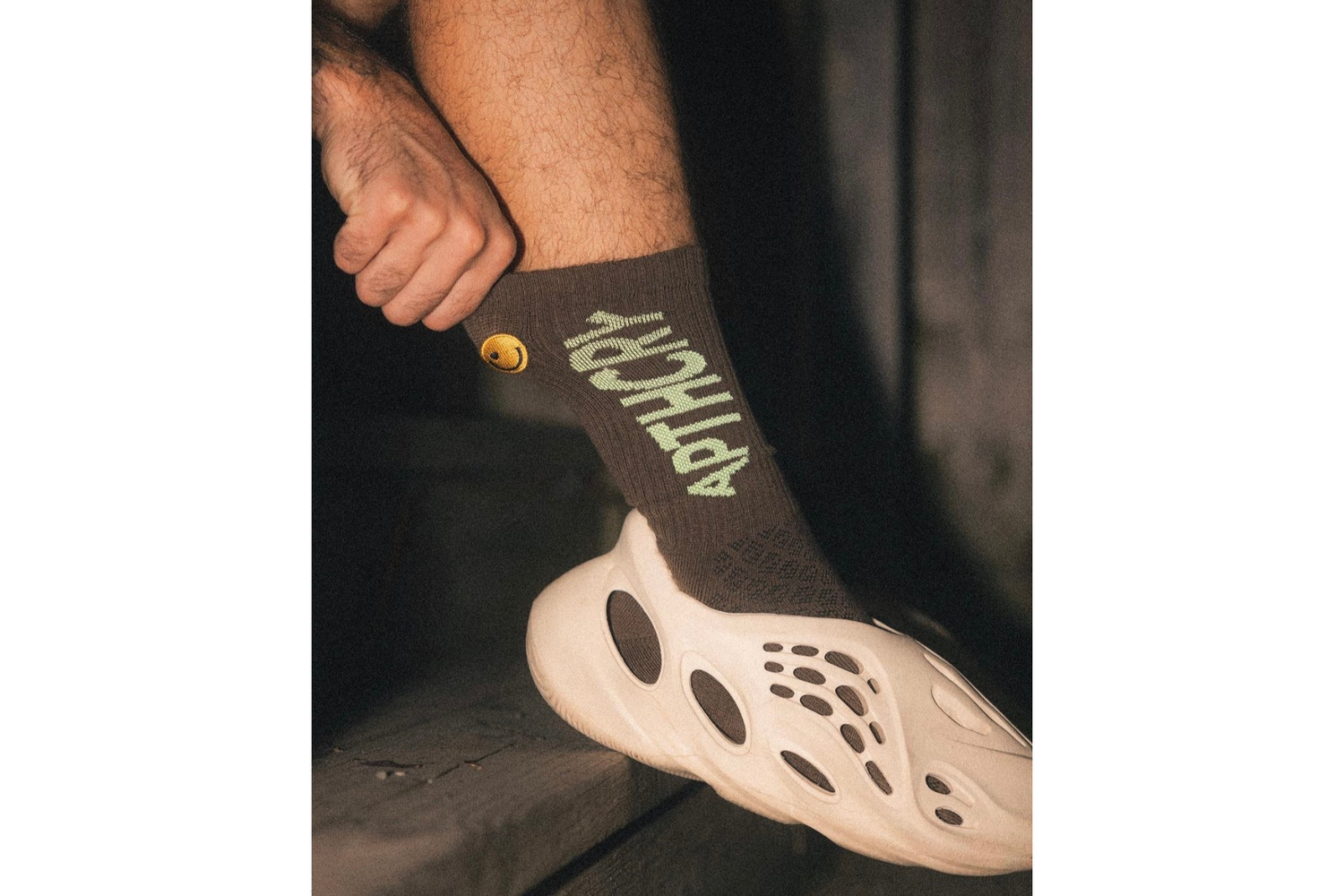 APTHCRY LIMITED EDITION WAVY SOCKS