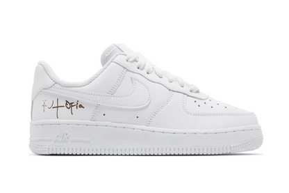 NIKE AIR FORCE 1 LOW &