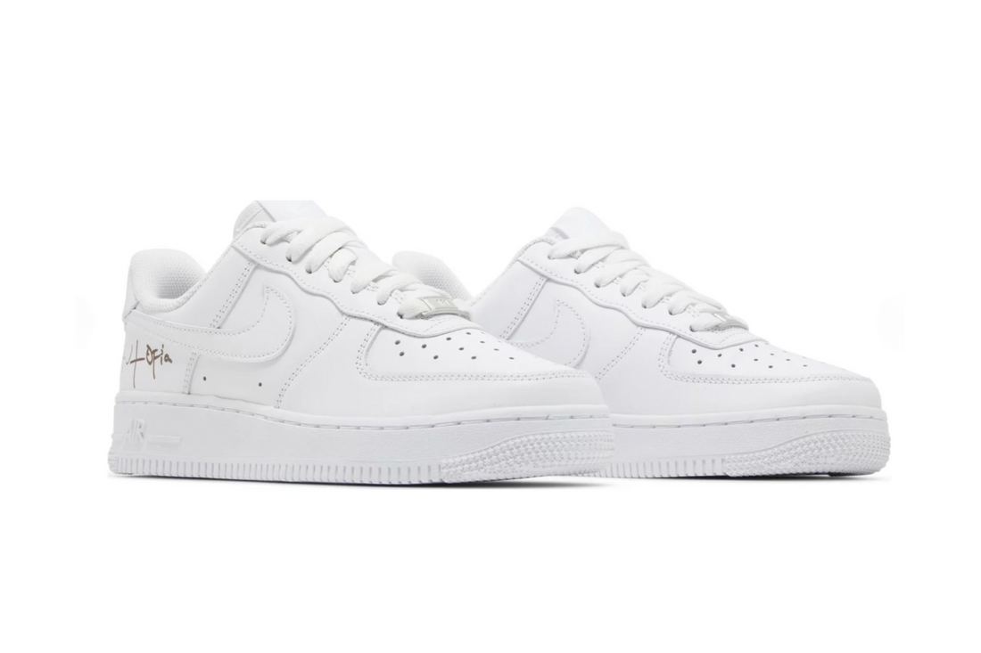 NIKE AIR FORCE 1 LOW &