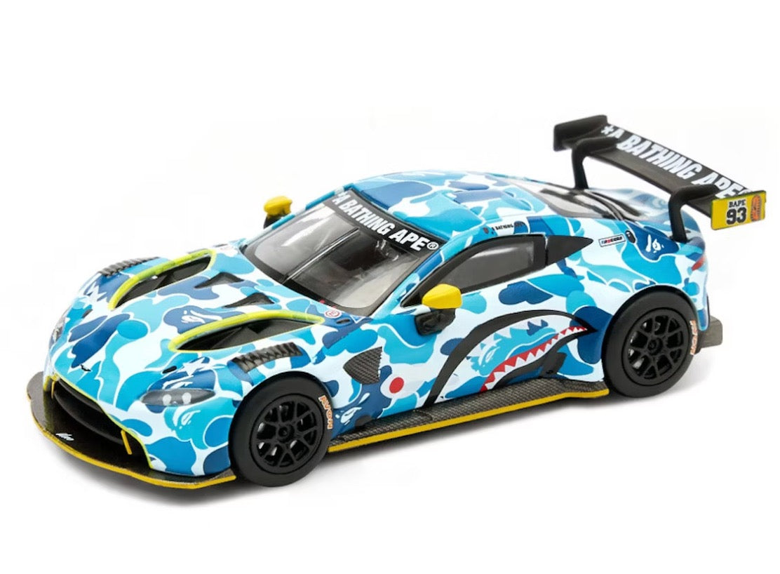 BAPE X Poprace Aston Martin GT3