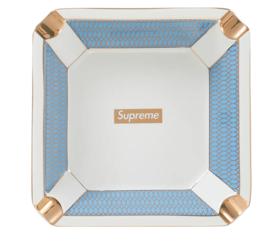 SUPREME ASH TRAY